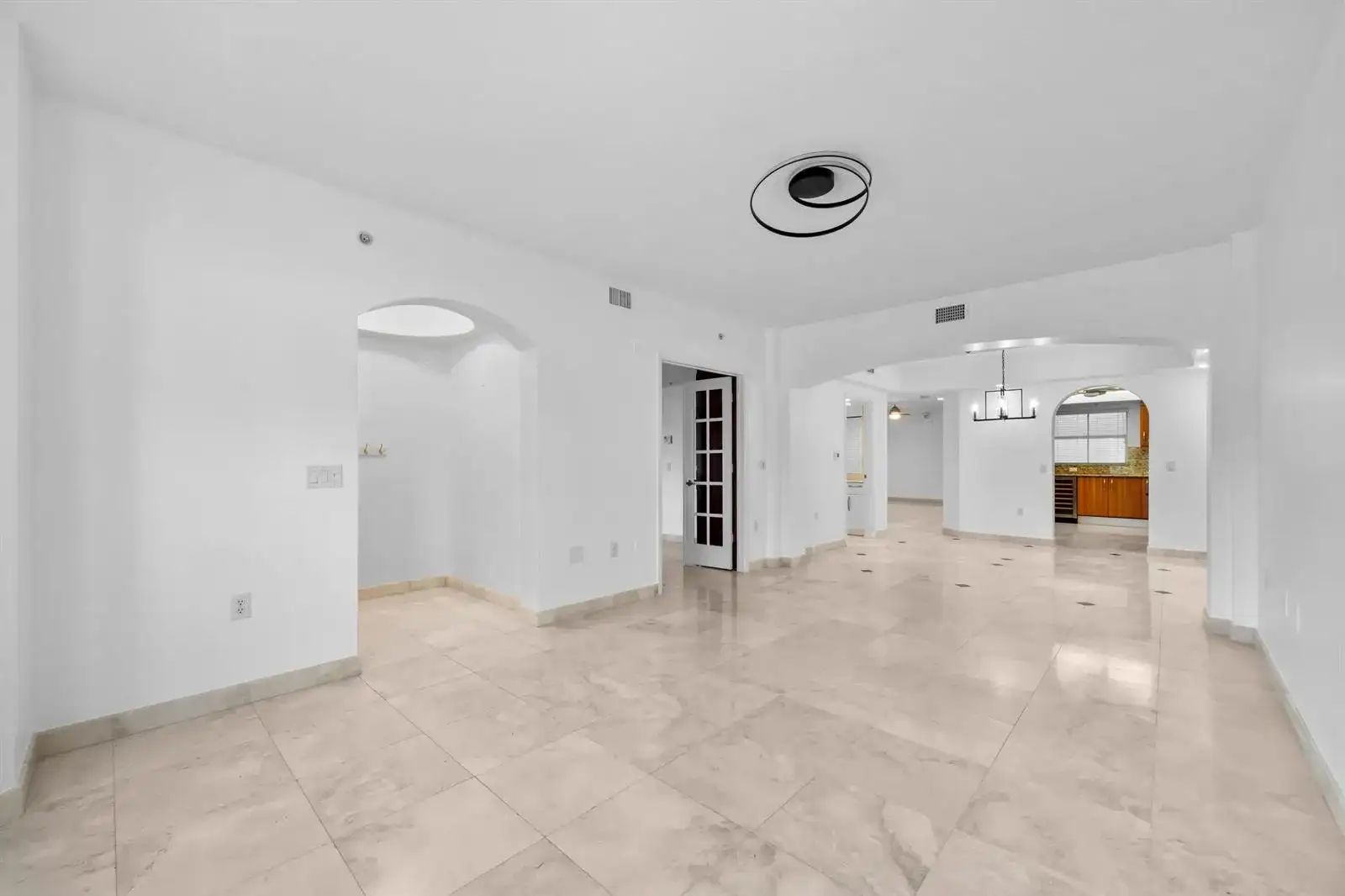 2051 SE 3rd Street, Deerfield Beach FL 33441 photo 4