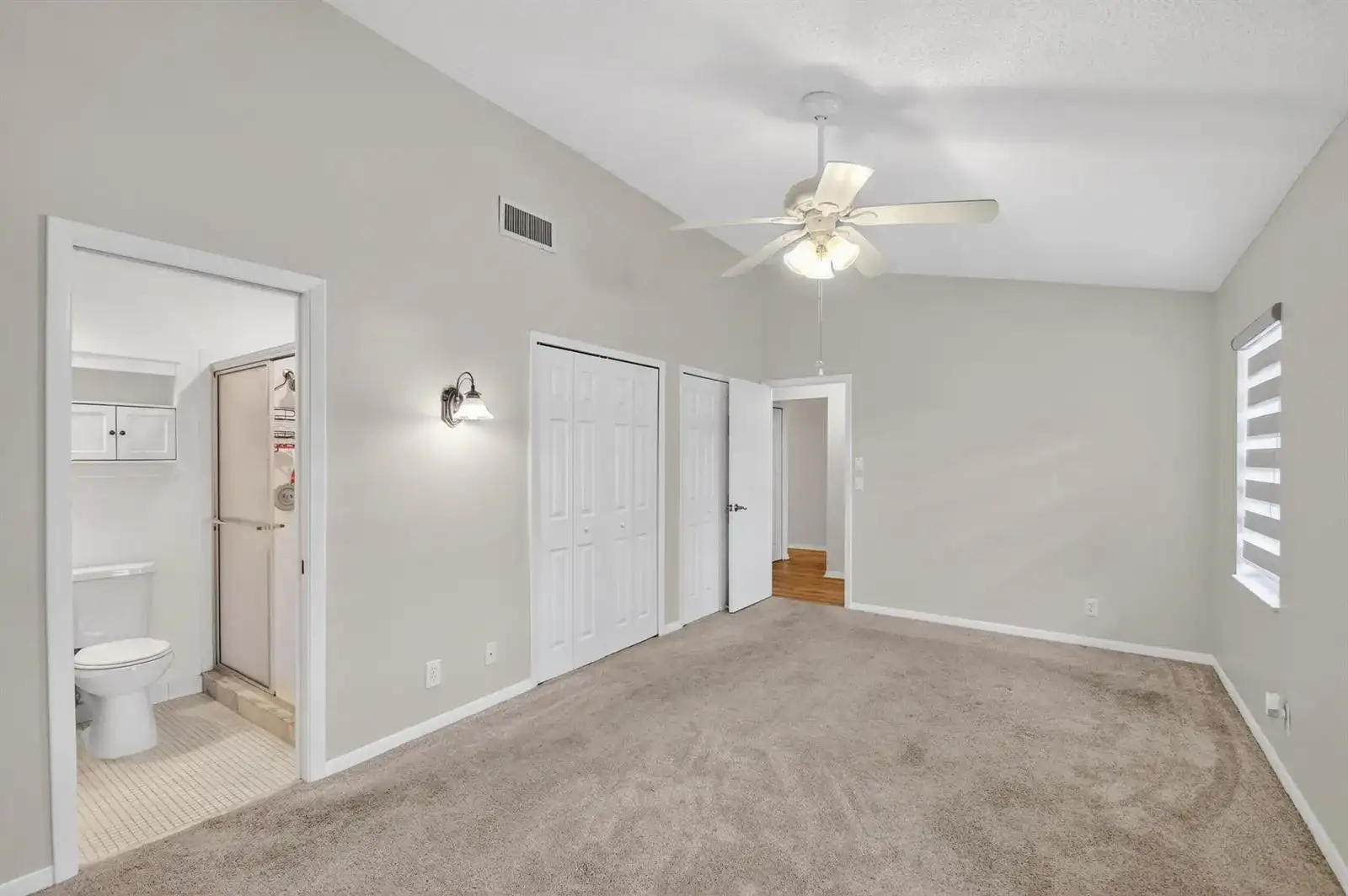 6105 Fairfield Circle, FL 33463 photo 4