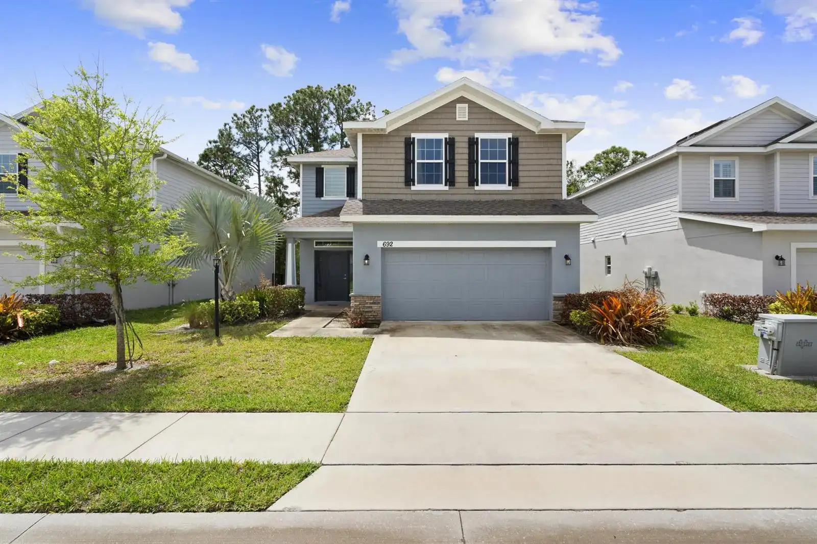 692 NE Turtleback Trail, Port St. Lucie FL 34983 photo 2