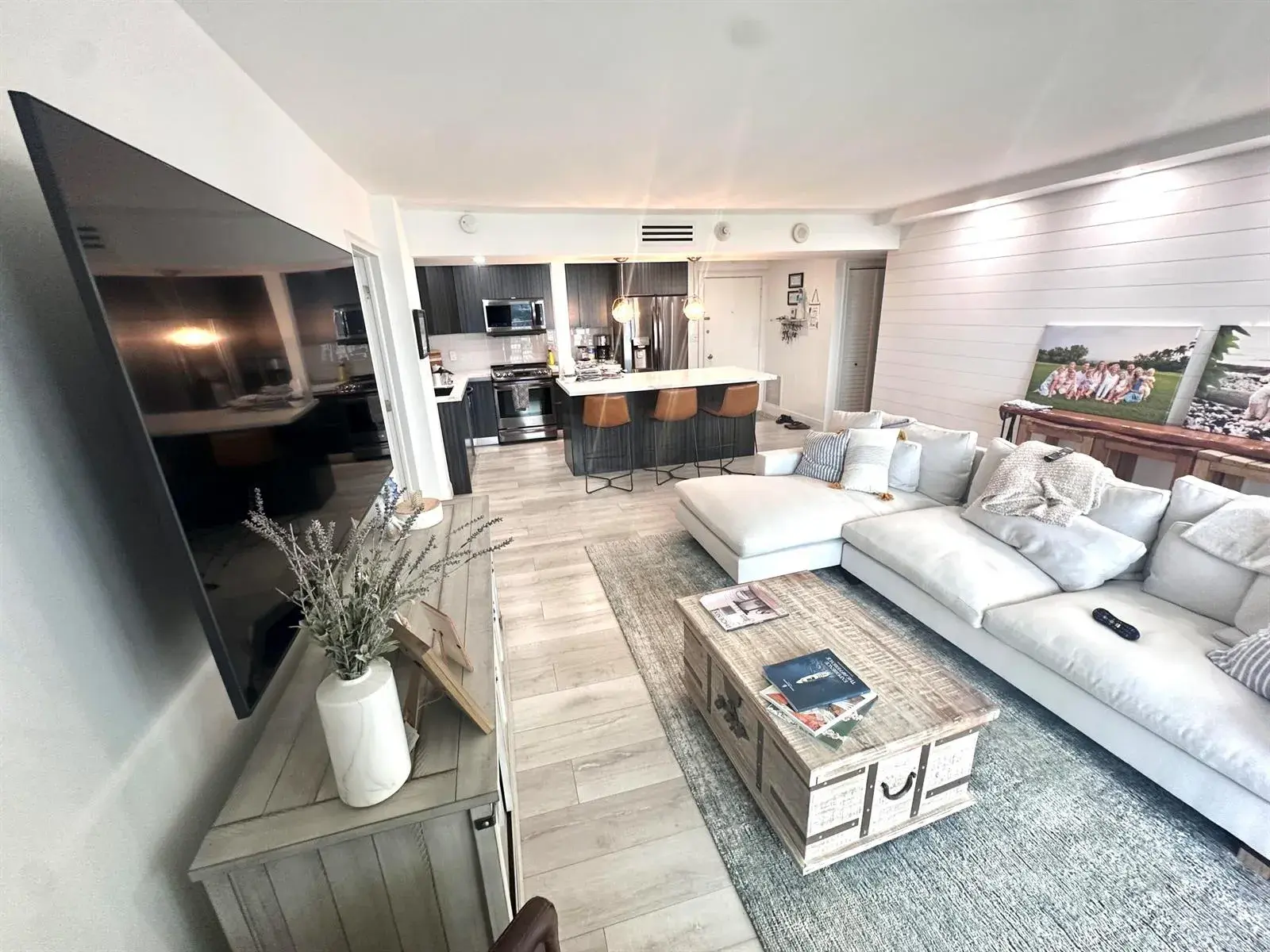 1 Las Olas Circle # 1211, Fort Lauderdale FL 33316