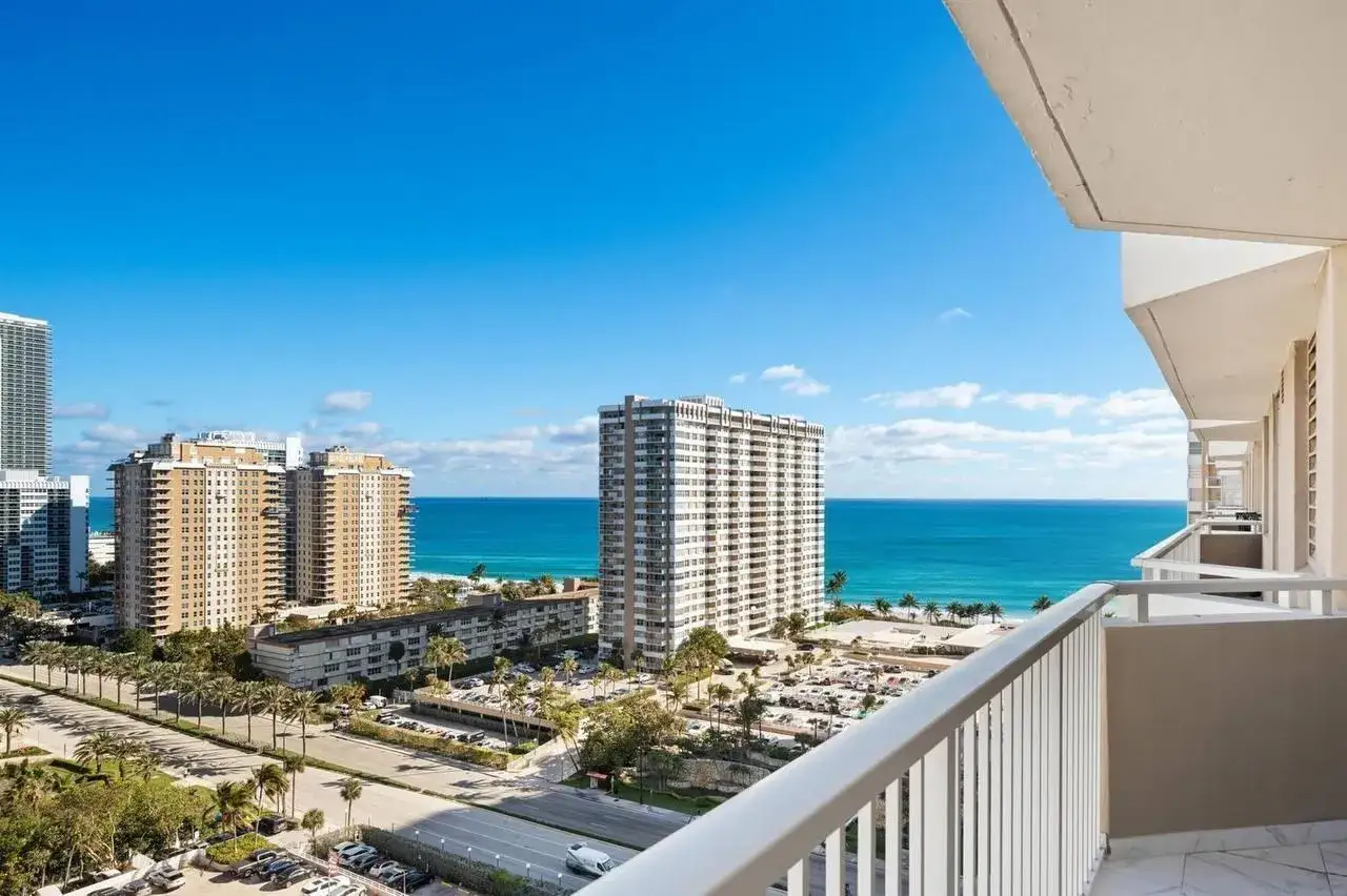 1985 S Ocean Drive # 16b, Hallandale Beach FL 33009