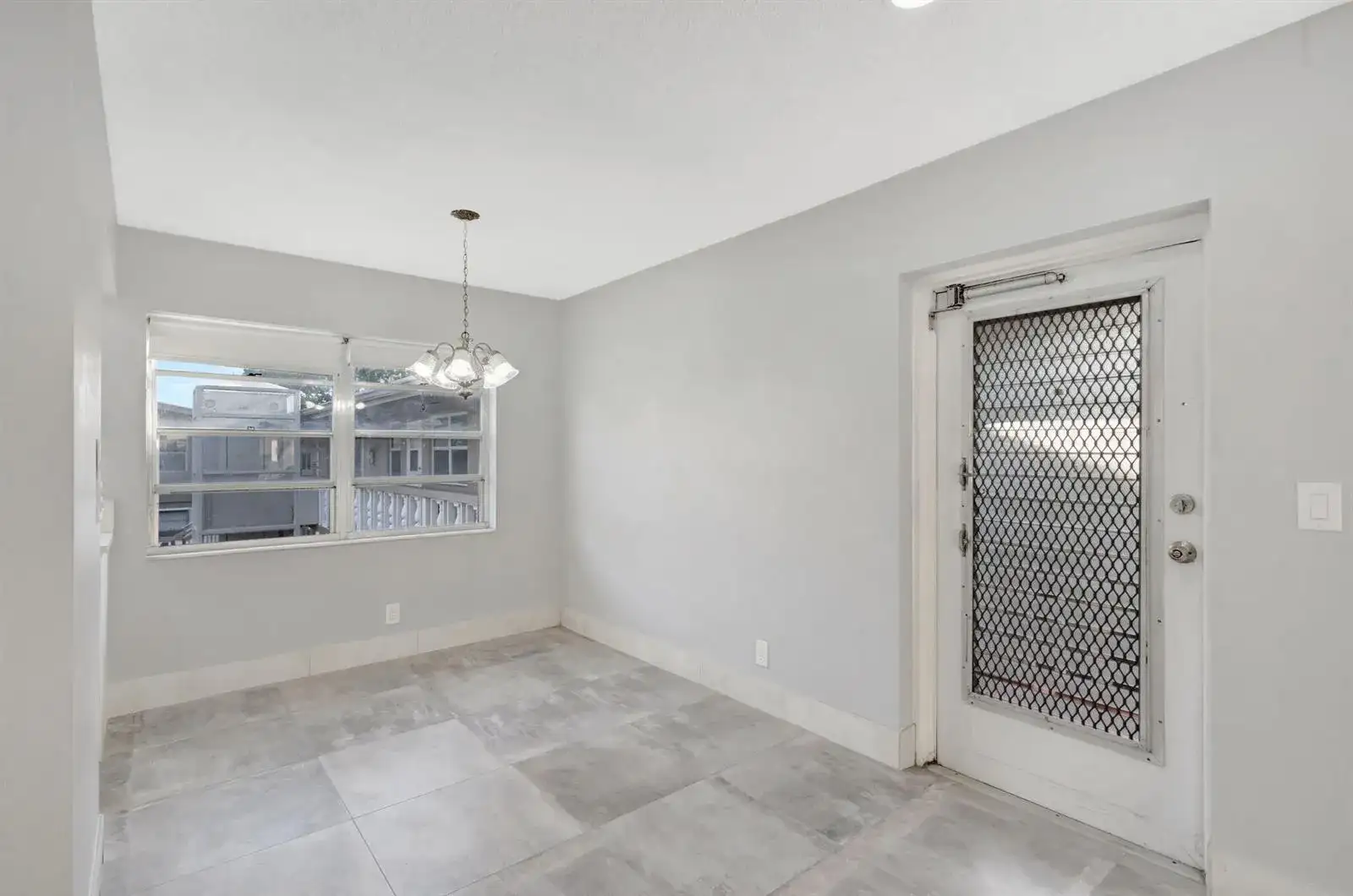 121 Bedford E, West Palm Beach FL 33417 photo 5