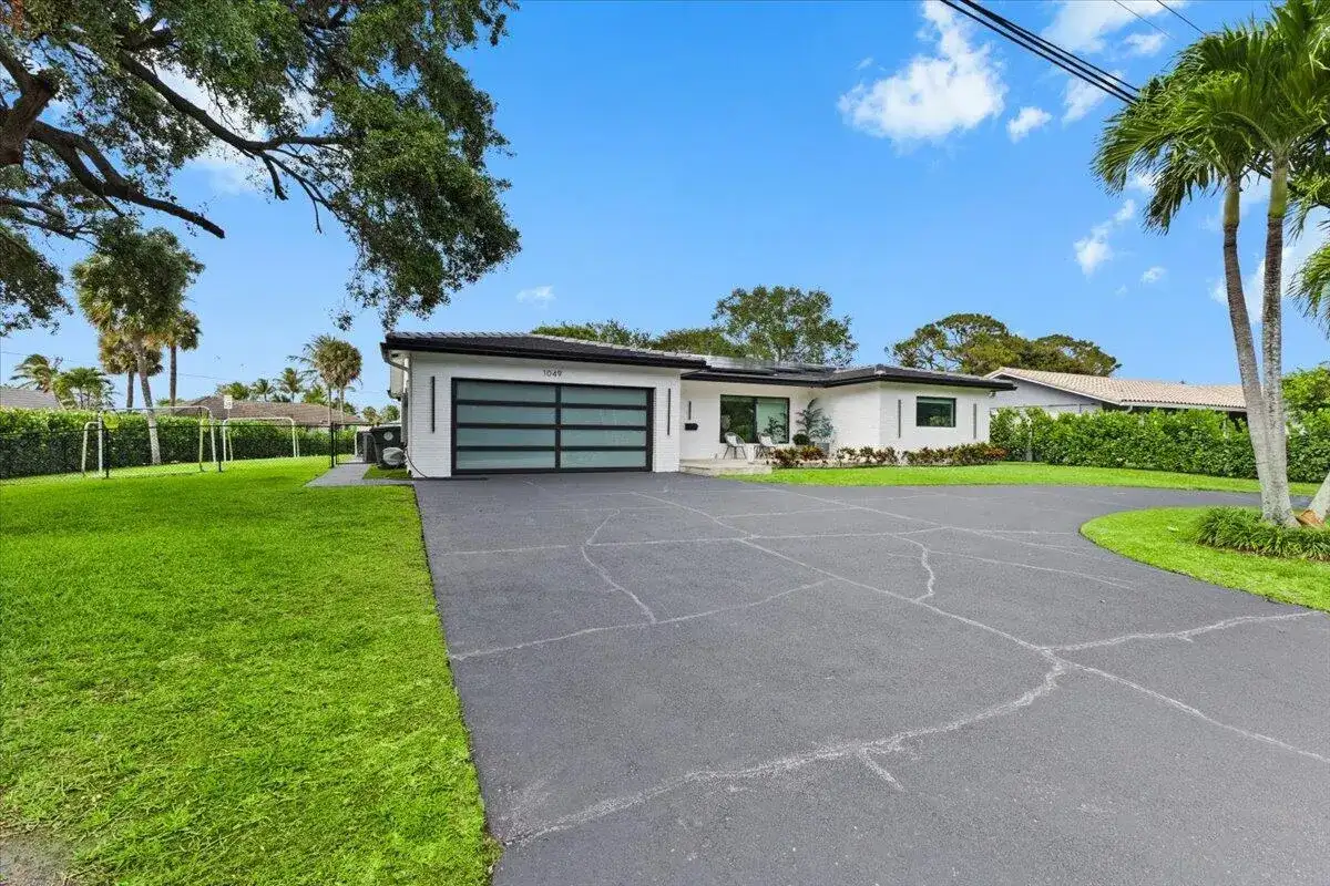 1049 W Palmetto Park Road, Boca Raton FL 33486 photo 2