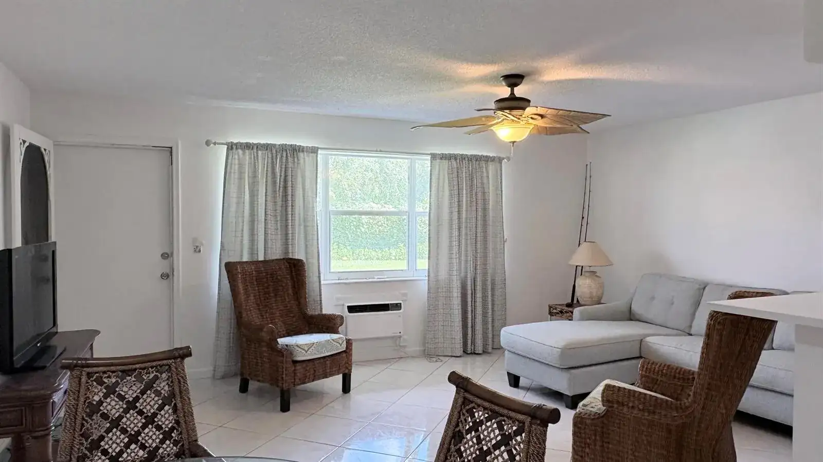 200 Horizon W # 102, Boynton Beach FL 33435 photo 4