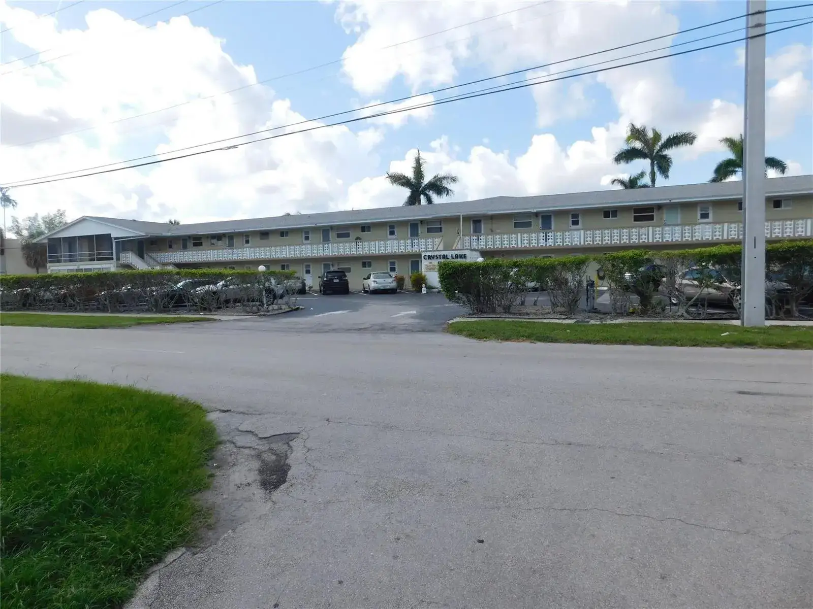 960 Crystal Lake Drive # 201, Deerfield Beach FL 33064