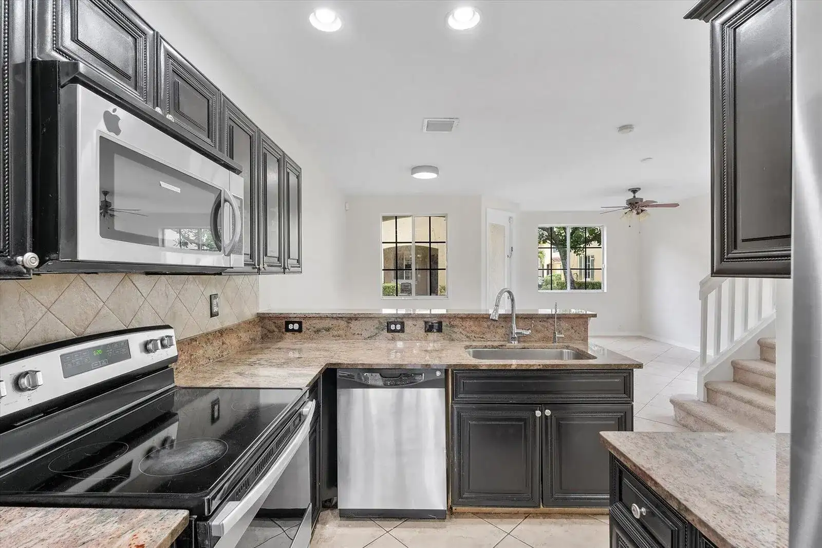 6051 SW 19th Court, North Lauderdale FL 33068 photo 5