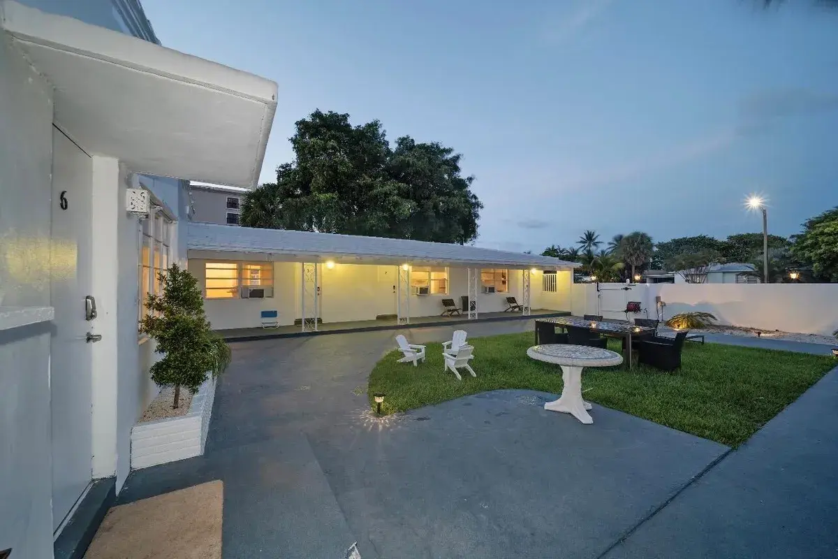 2307 N Ocean Boulevard E # 3, Fort Lauderdale FL 33305