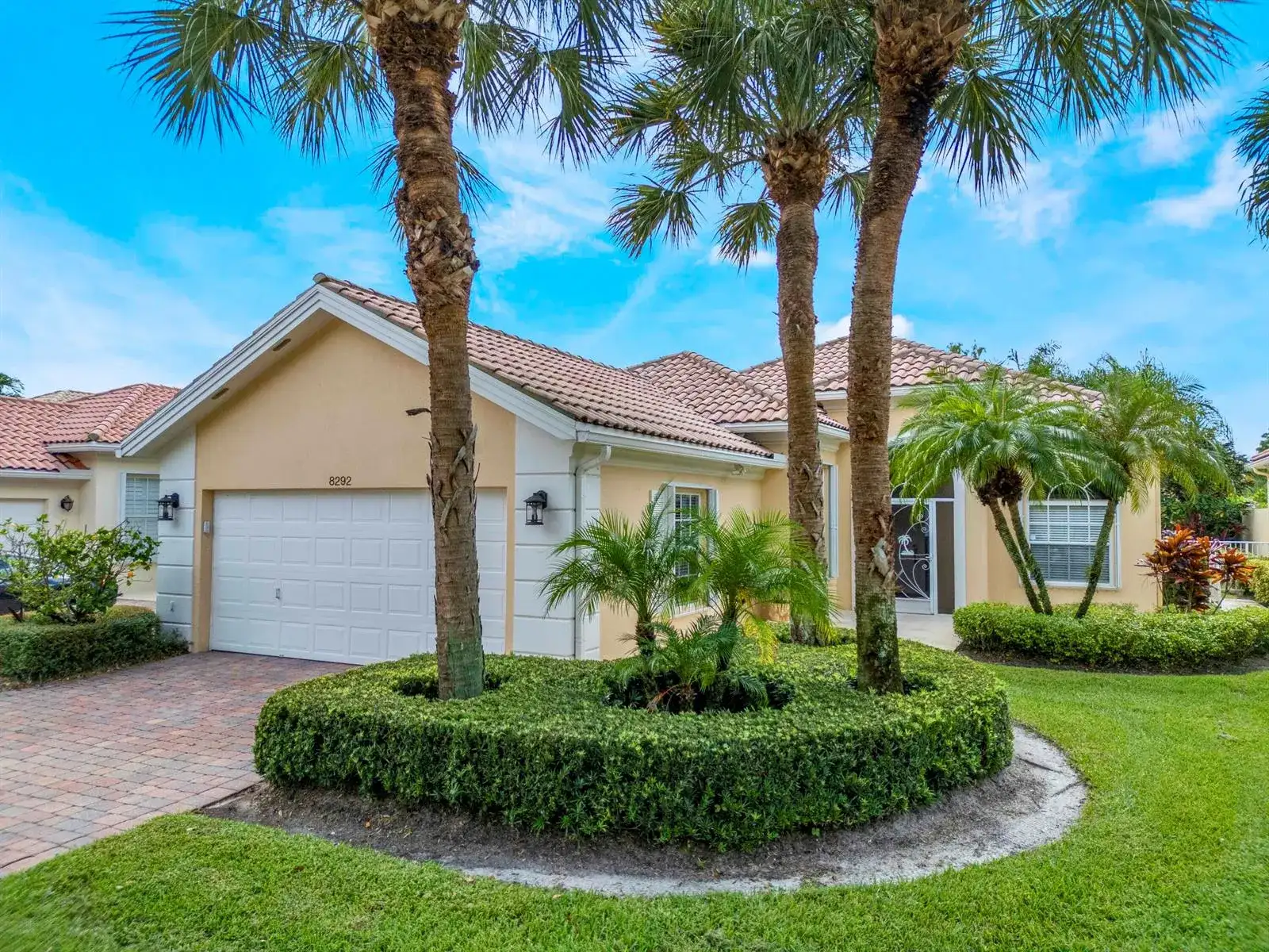 8292 Dominica Place, Wellington FL 33414 photo 2