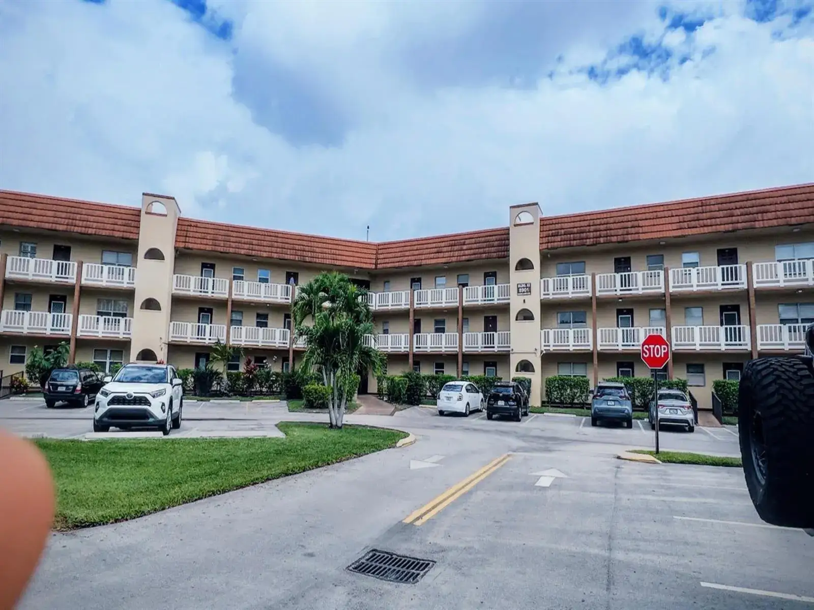 8901 Sunrise Lakes Boulevard # 307, Sunrise FL 33322