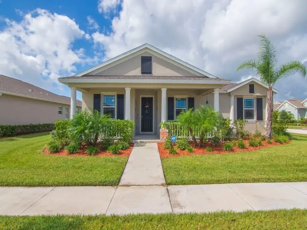 1490 Carriage Court, Vero Beach FL 32966