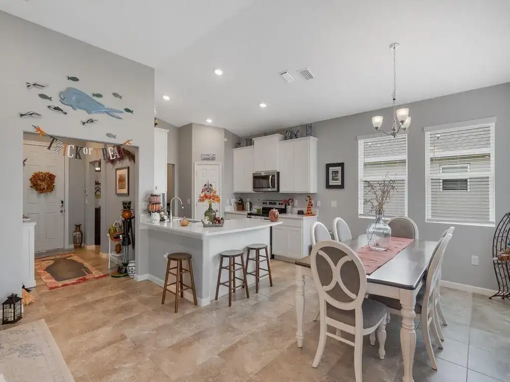 1490 Carriage Court, Vero Beach FL 32966 photo 4