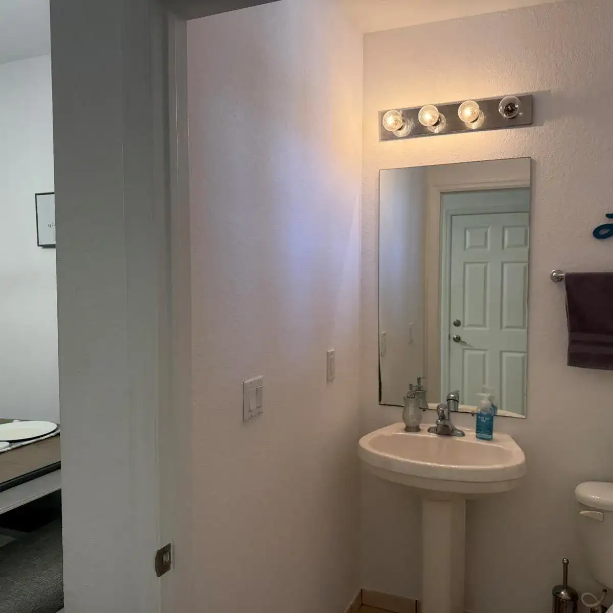 976 Abaco Lane, Riviera Beach FL 33404 photo 4