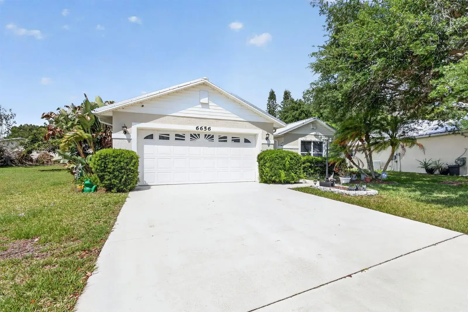 6656 Picante Circle, Fort Pierce FL 34951 photo 2