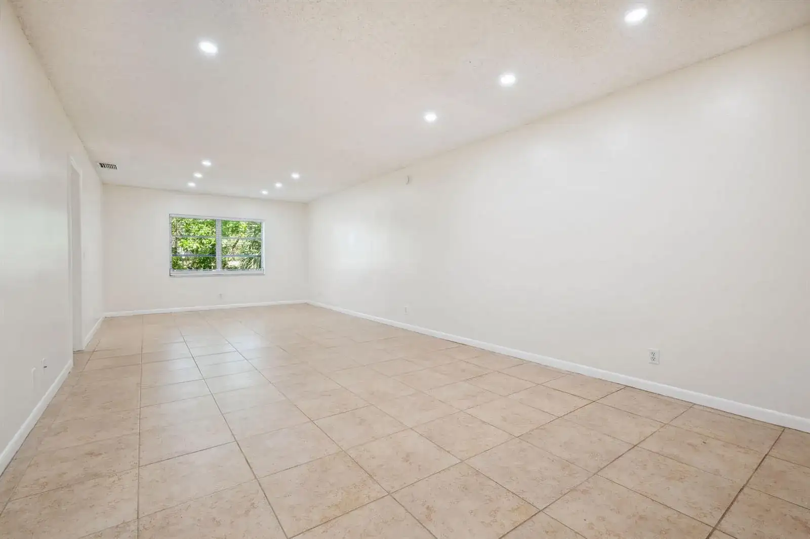 308 Southwind Court # 6, North Palm Beach FL 33408 photo 5