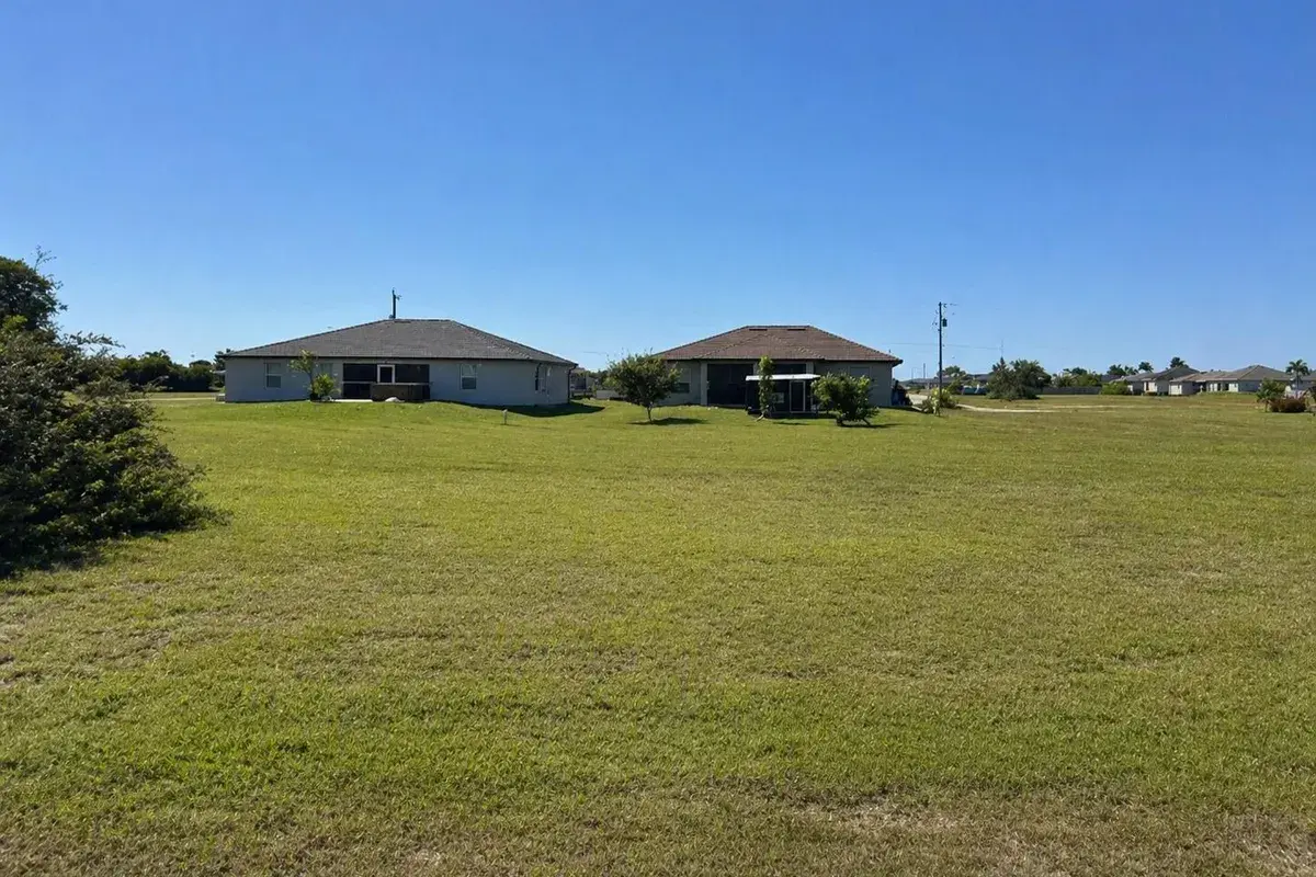 3242 NW 41st Avenue, Cape Coral FL 33993