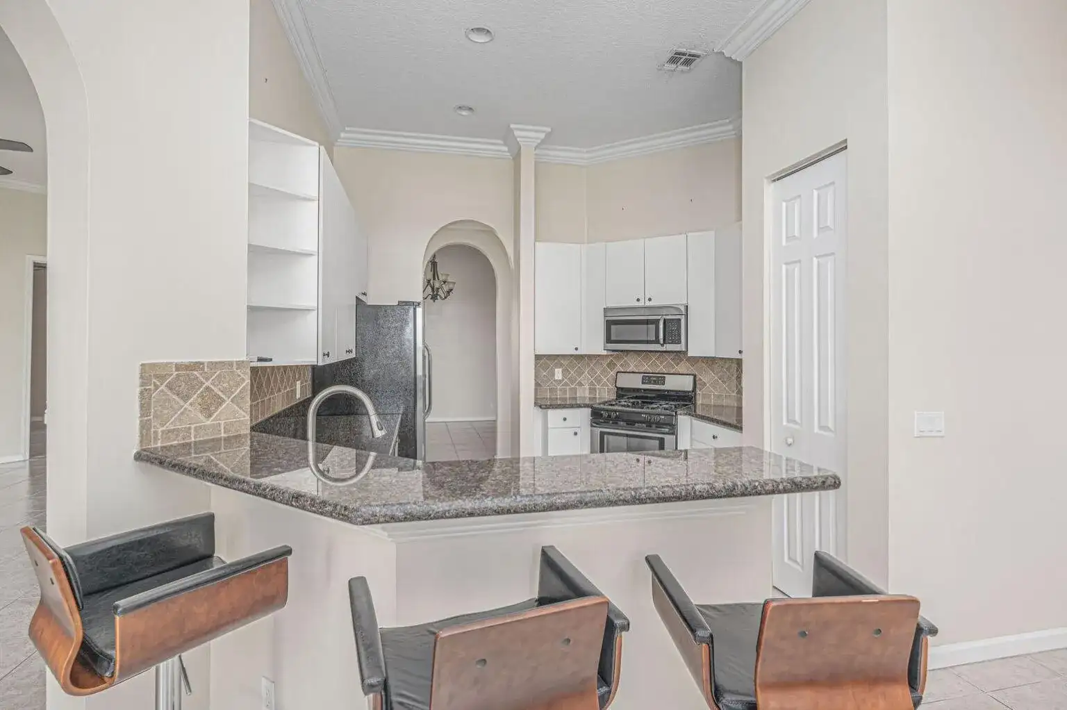 137 NW Magnolia Lakes Boulevard, Port St. Lucie FL 34986 photo 3
