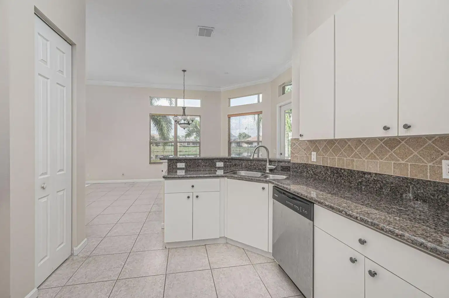 137 NW Magnolia Lakes Boulevard, Port St. Lucie FL 34986 photo 4