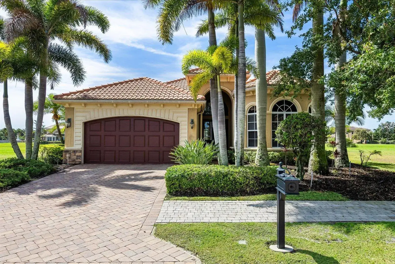 116 SE Bella Strano, Port St. Lucie FL 34984 photo 2