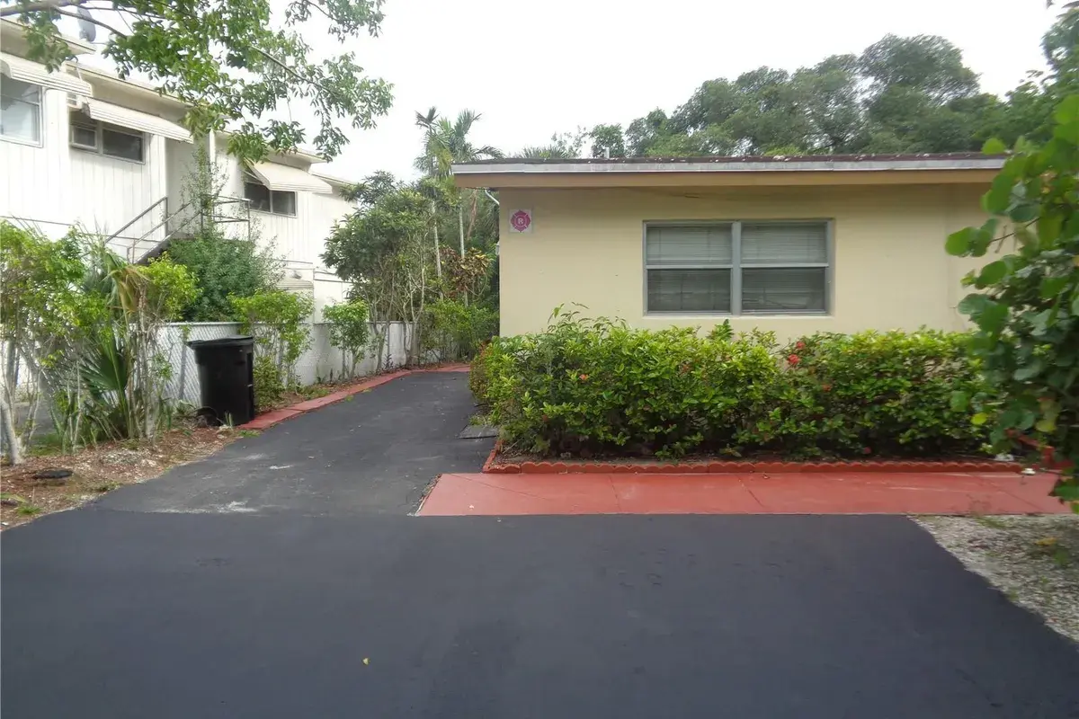3800 SW 2nd Court # 6, Fort Lauderdale FL 33312
