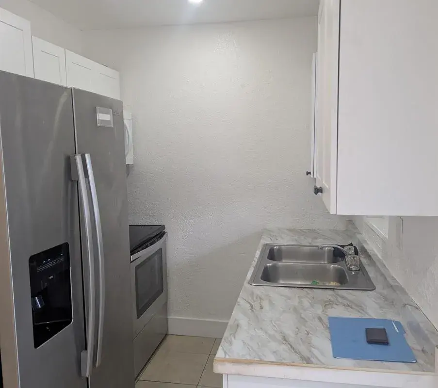 2209 NW 6th Street # 1, Fort Lauderdale FL 33311