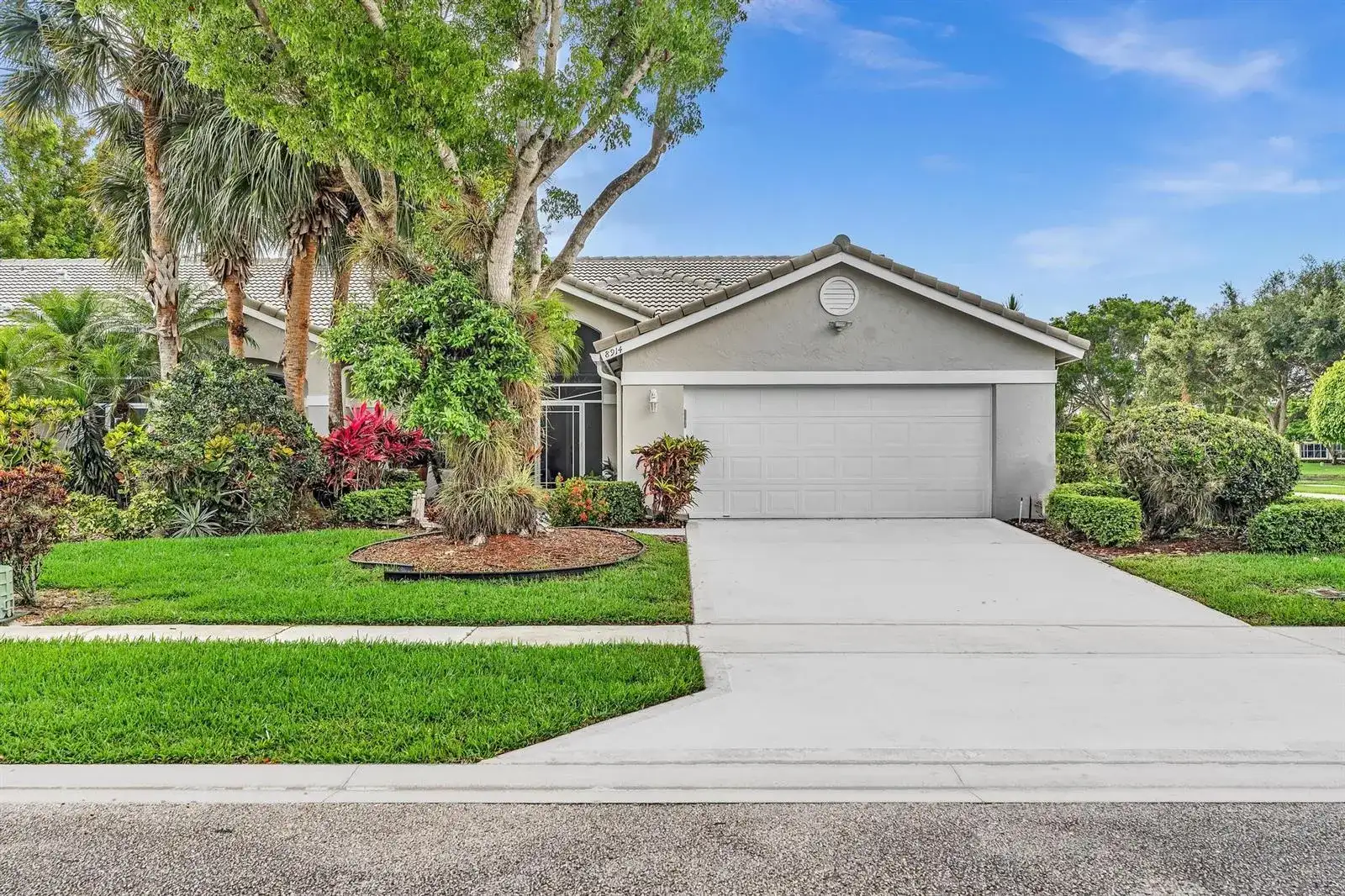 8914 Brittany Lakes Drive, Boynton Beach FL 33472 photo 2