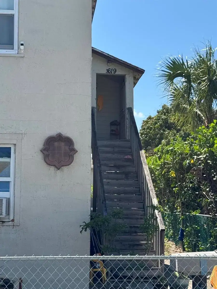 3621 Morton Avenue, West Palm Beach FL 33405 photo 4