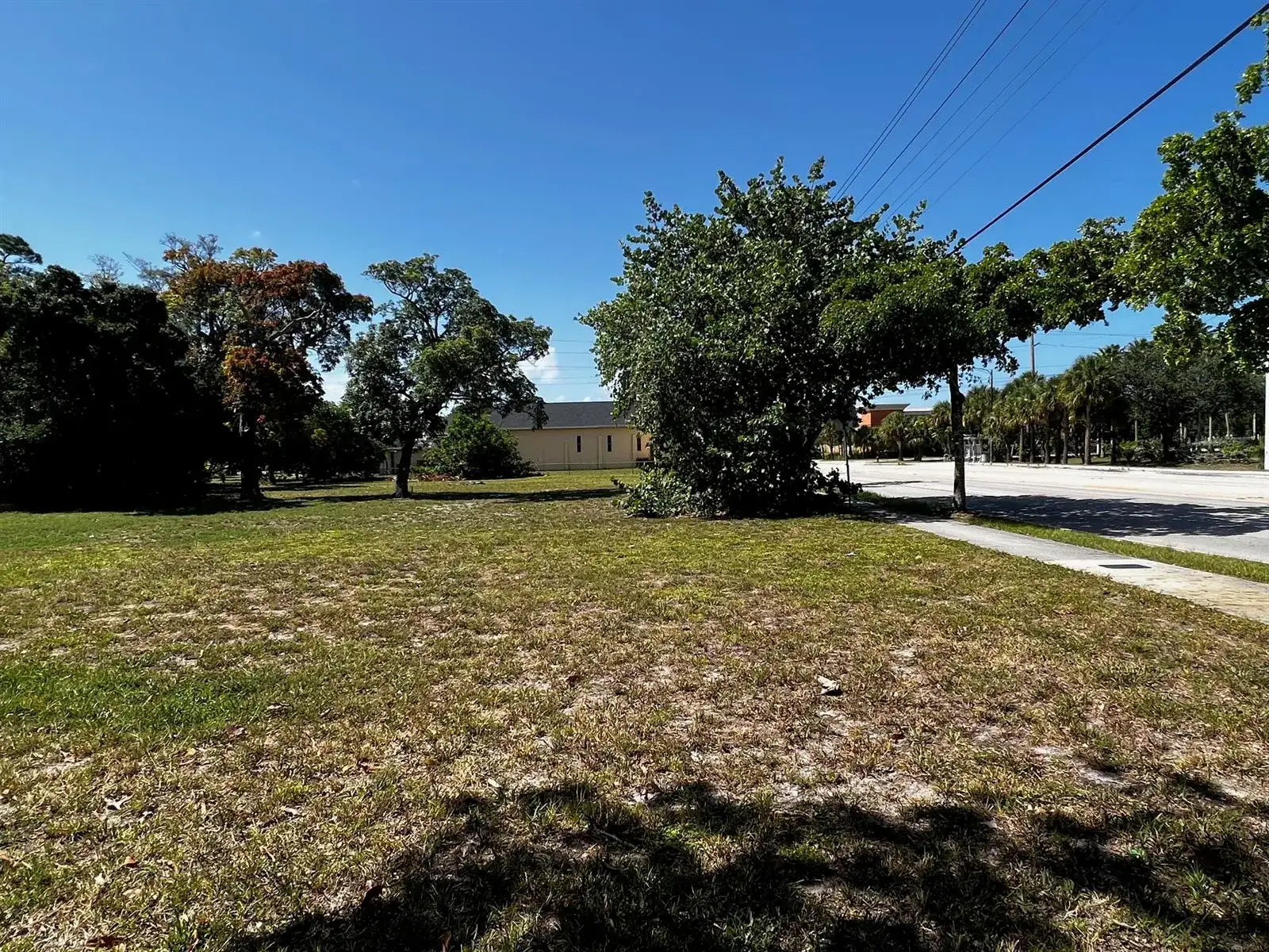 435 NW 7th Avenue, Fort Lauderdale FL 33311 photo 3