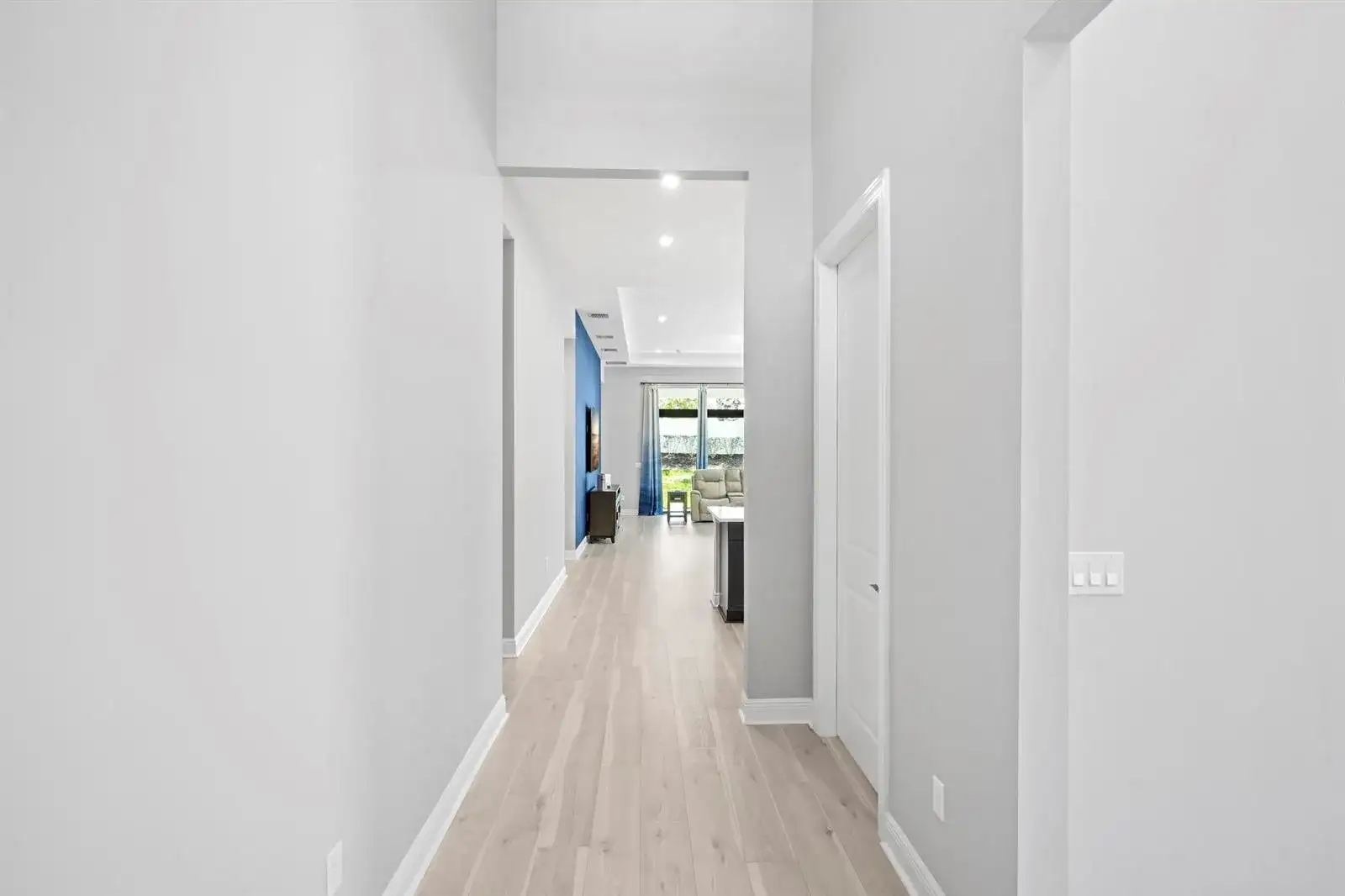 2752 SE Ashfield Drive, Port St. Lucie FL 34984 photo 4