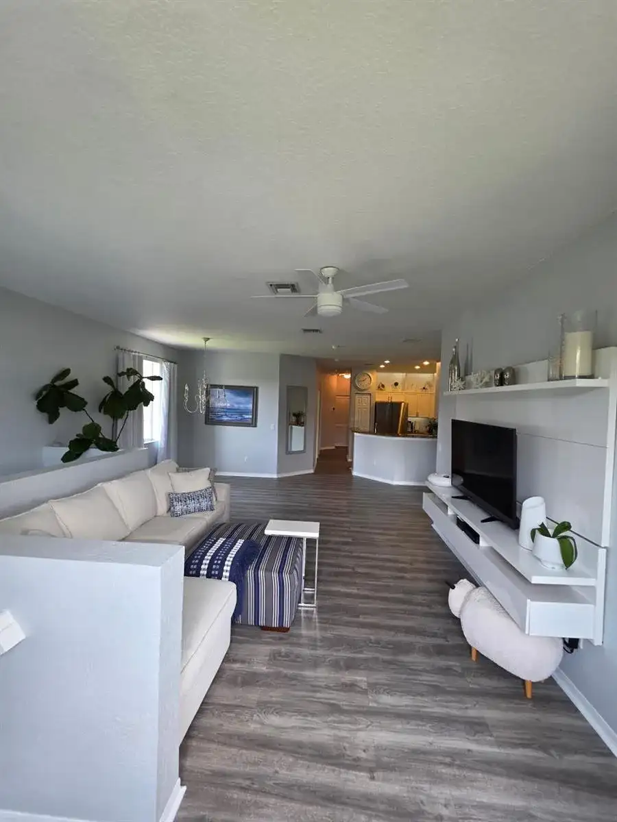 1560 SE Hampshire Way # 204, Stuart FL 34994 photo 4