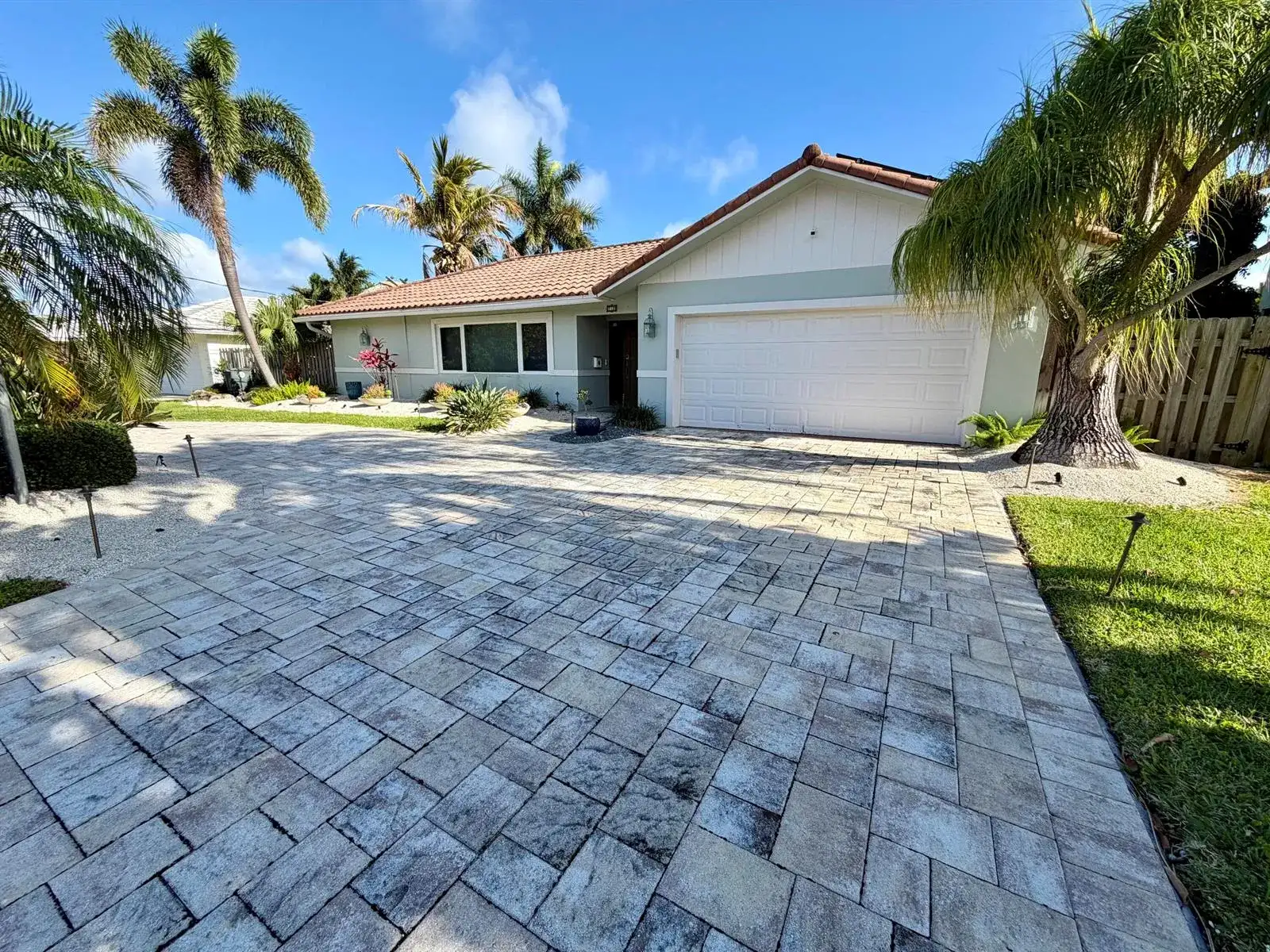 712 Forsyth Street, Boca Raton FL 33487 photo 3