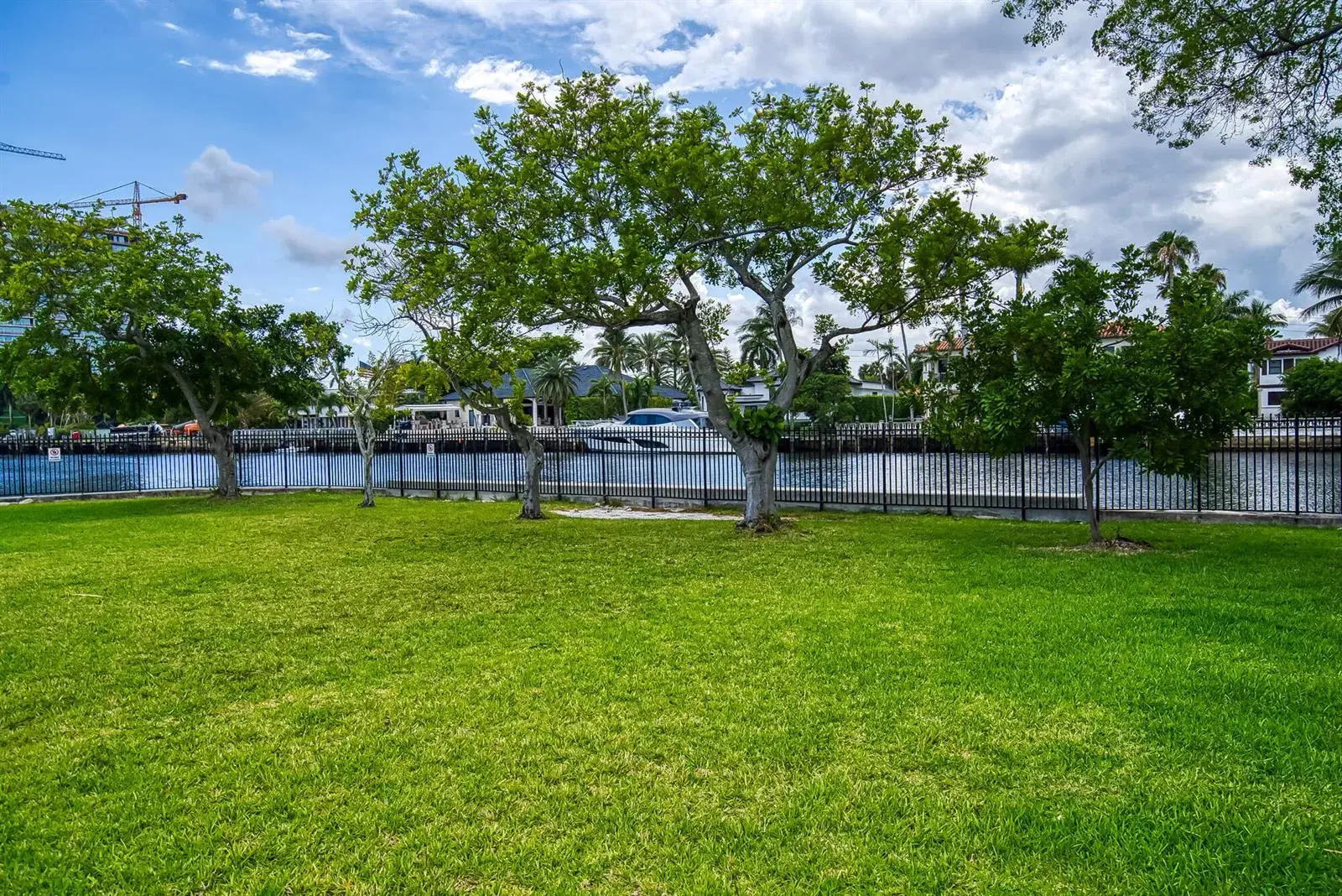 2000 Atlantic Shores Boulevard Apt 410, Hallandale Beach FL 33009