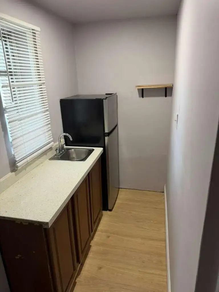 205 N 22nd, Fort Pierce FL 34950 photo 2