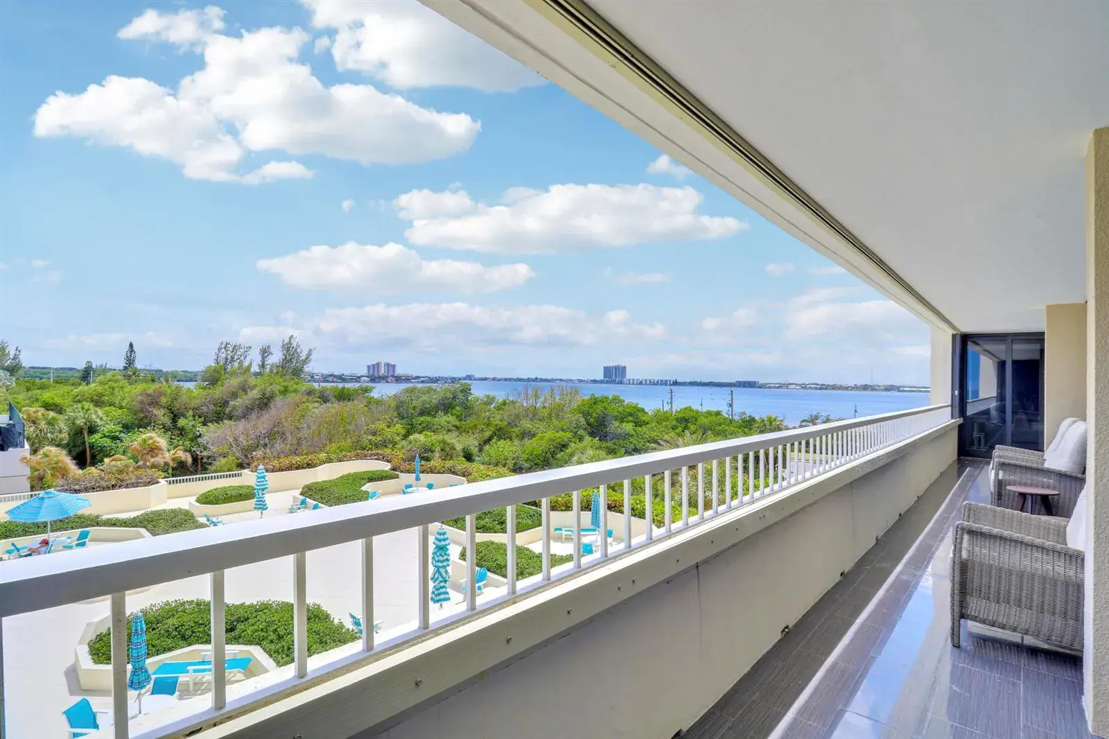 5280 N Ocean Drive # 2f, Riviera Beach FL 33404