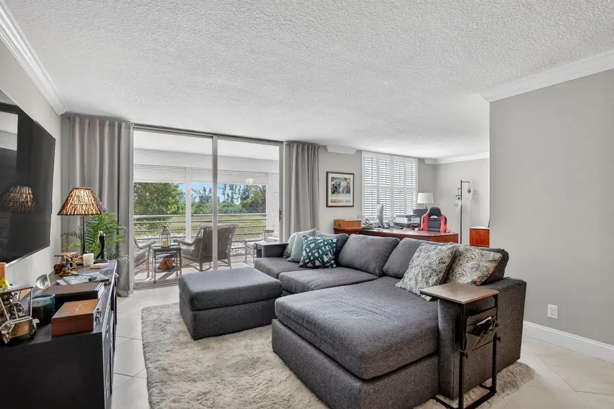 6300 NW 2nd Avenue # 306, Boca Raton FL 33487