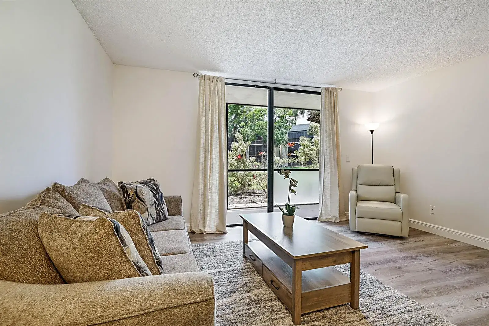 5160 Las Verdes Circle # 117, Delray Beach FL 33484 photo 5