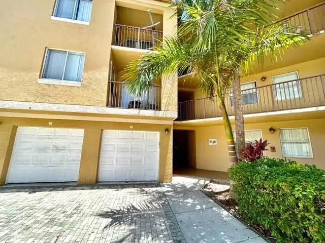 741 N Pine Island Road # 303, Plantation FL 33324 photo 3