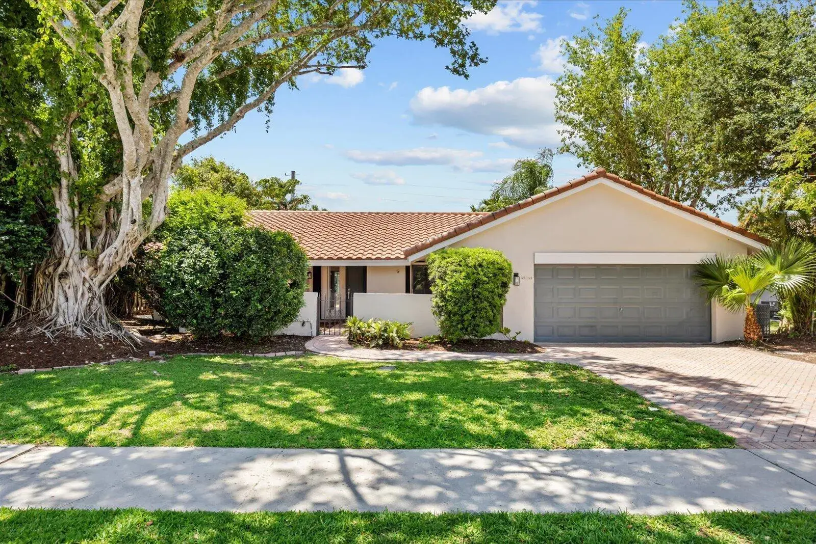 21143 N Escondido Way Way N, Boca Raton FL 33433