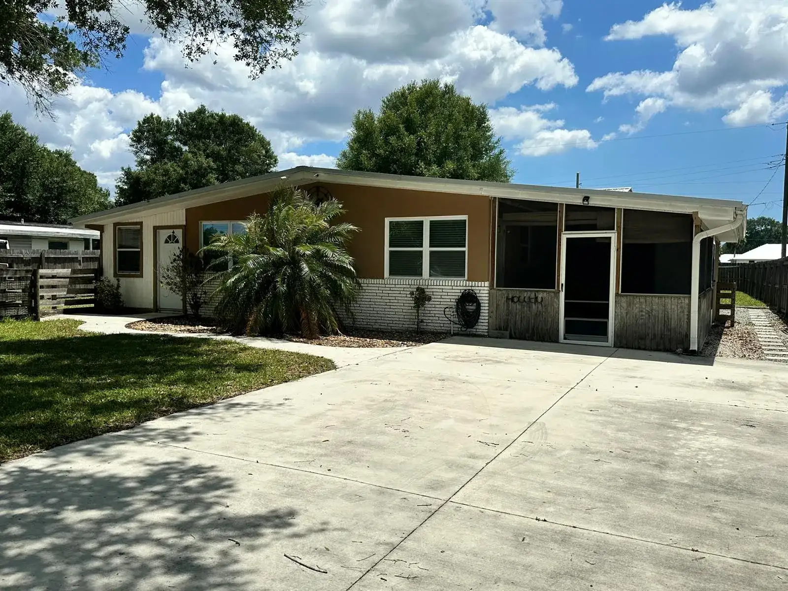 1005 NW 5th Street, Okeechobee FL 34972 photo 2