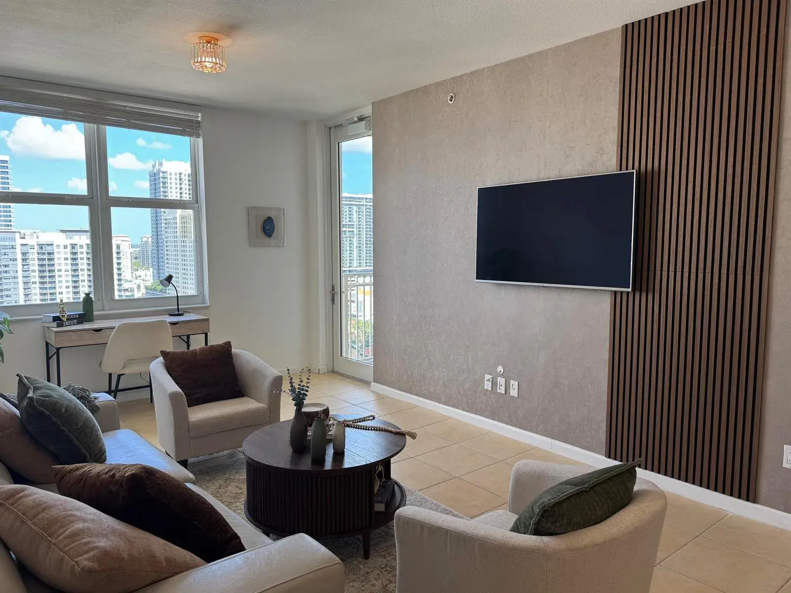 511 SE 5th Avenue # 2215, Fort Lauderdale FL 33301