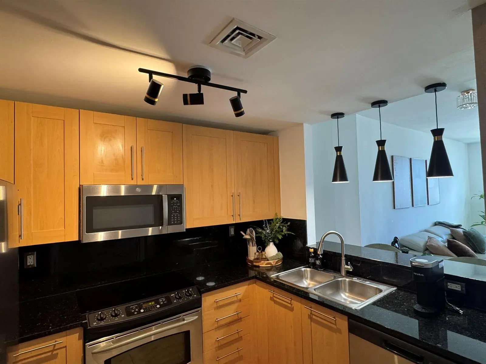 511 SE 5th Avenue # 2215, Fort Lauderdale FL 33301