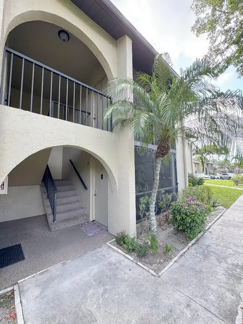520 Shady Pine Way # B1, FL 33415 photo 2
