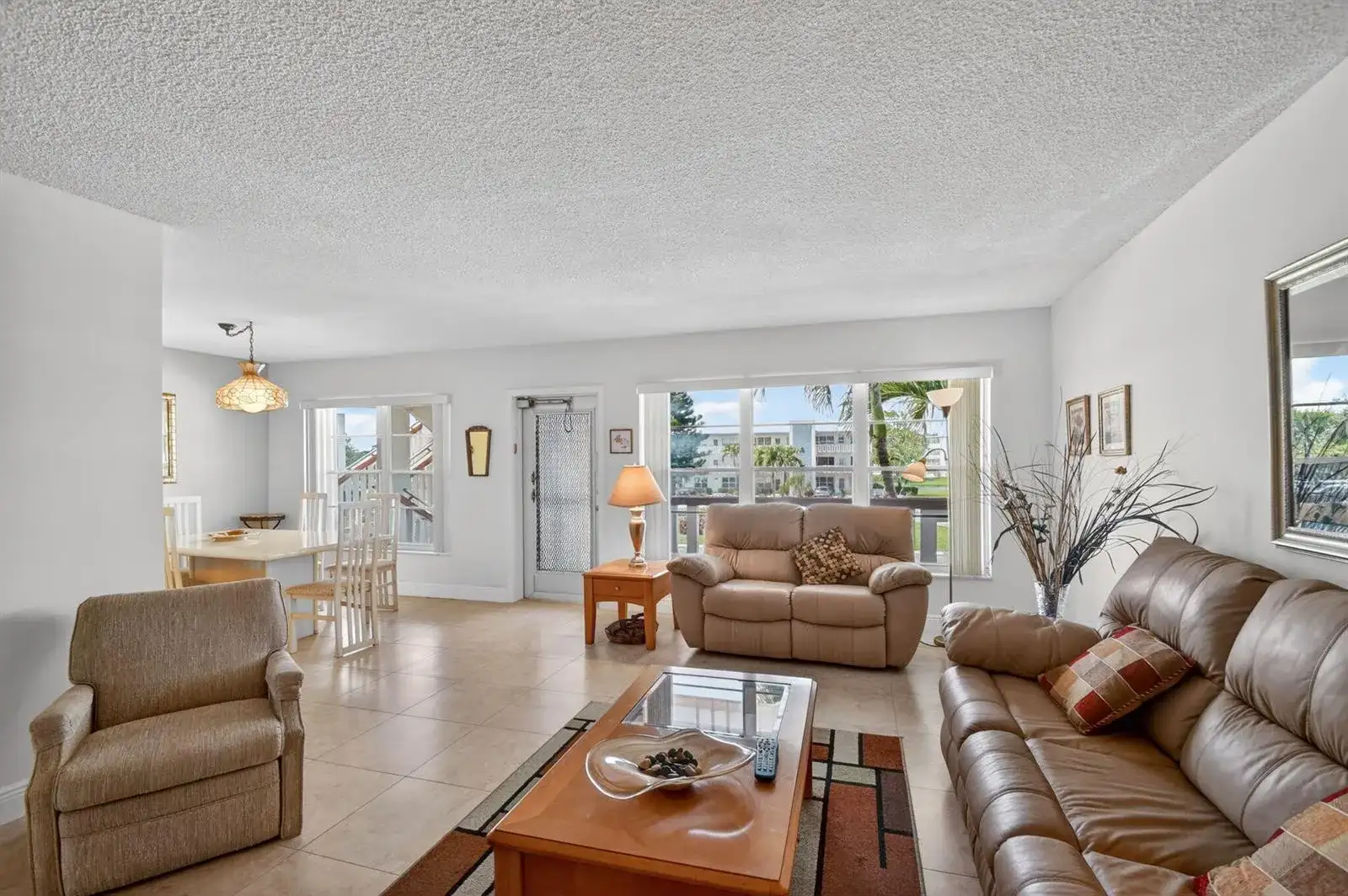 202 Wellington D, West Palm Beach FL 33417 photo 3