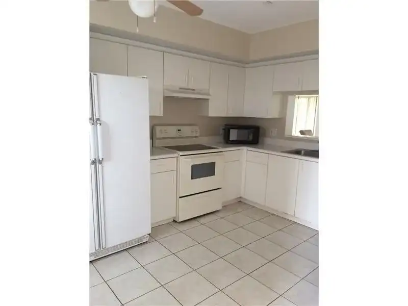 701 SW 141st Avenue # 405r, Pembroke Pines FL 33027