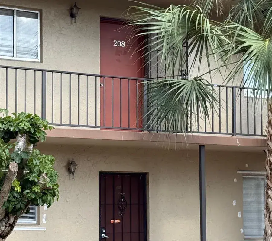 6074 Forest Hill Boulevard # 208, West Palm Beach FL 33415