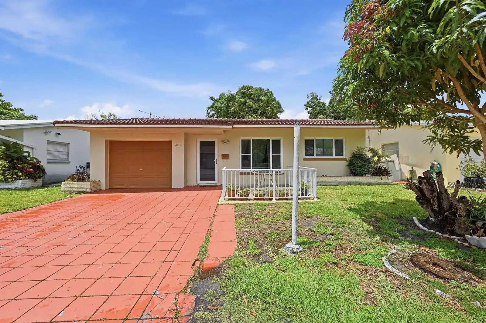 4513 NW 49th Street, Tamarac FL 33319 photo 2