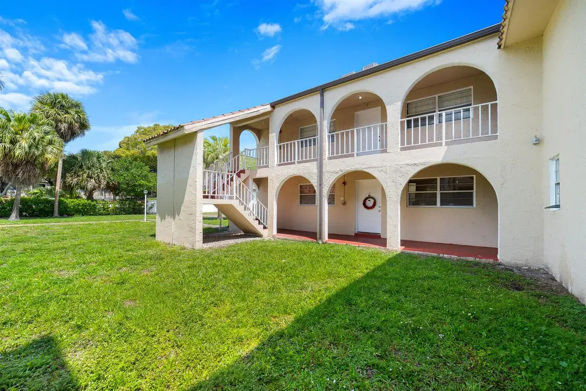 2710 Riverside Drive # 201a, Coral Springs FL 33065