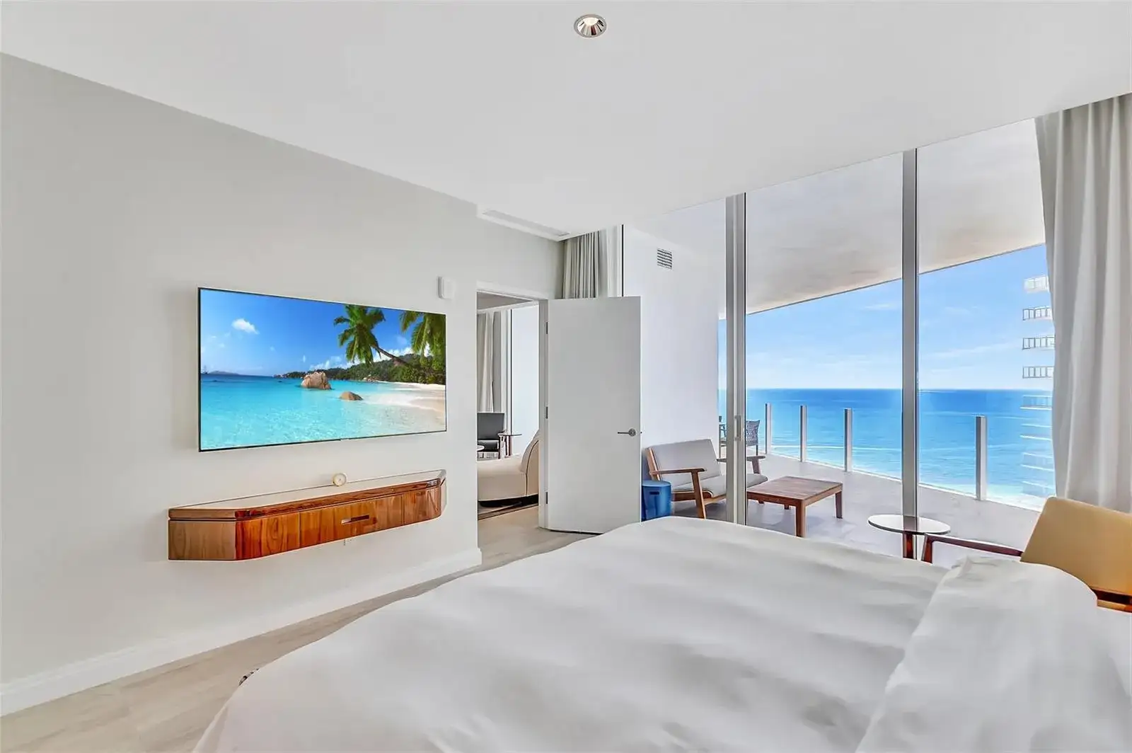 525 N Fort Lauderdale Beach Boulevard # 1607, Fort Lauderdale FL 33304 photo 3
