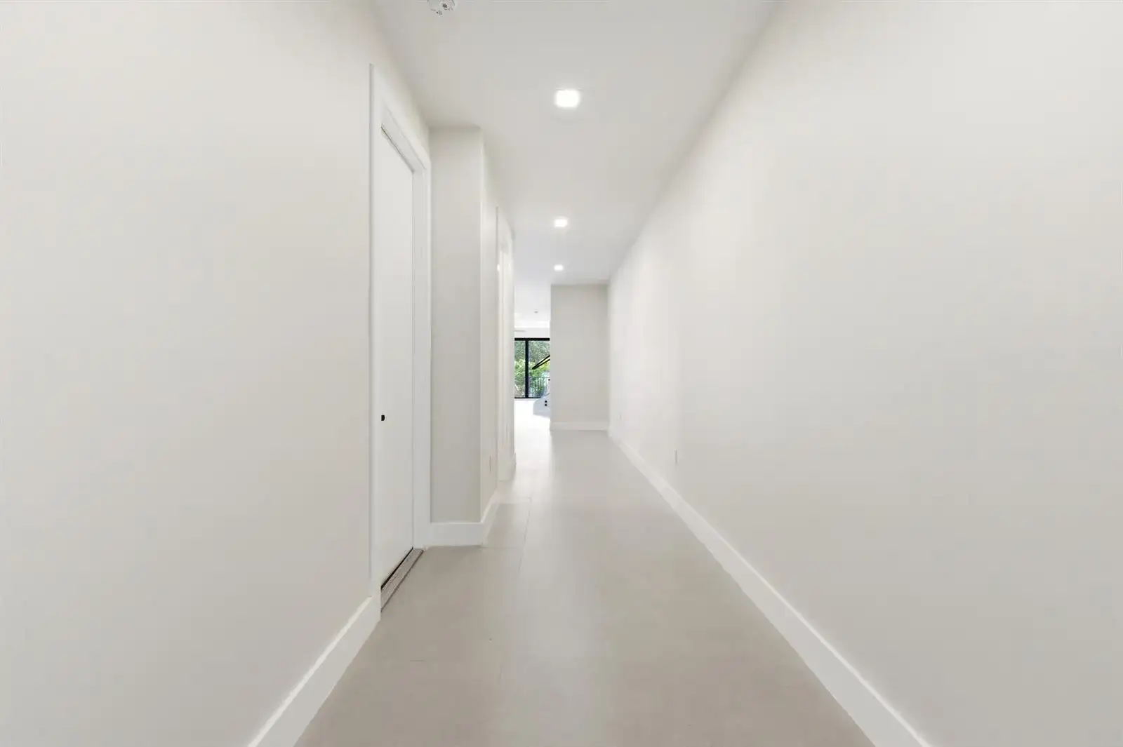 819 SW 1st Street, Fort Lauderdale FL 33312 photo 5