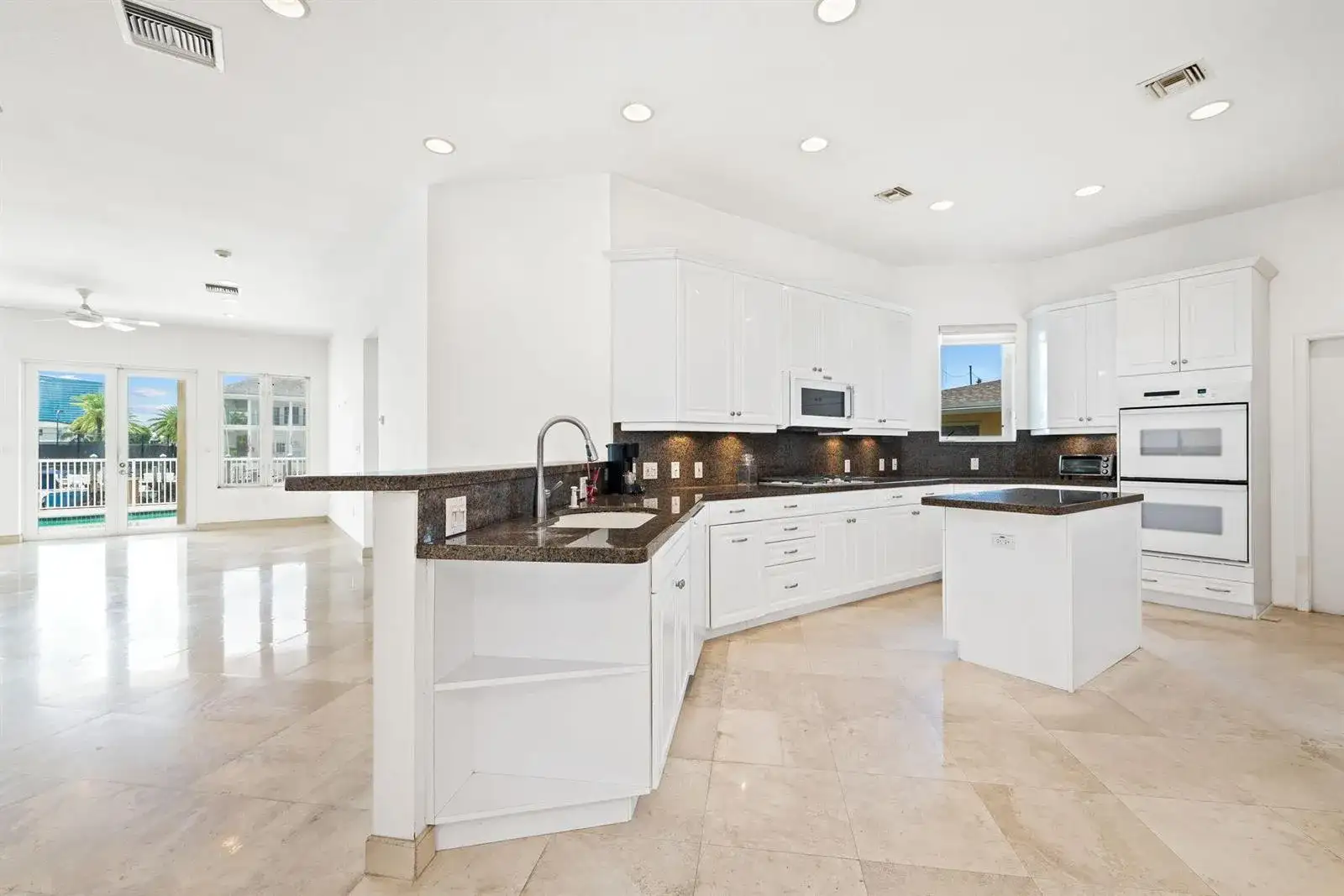 1630 SE 11th Street, Fort Lauderdale FL 33316 photo 4