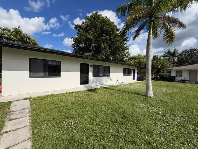 53 NE 16th Place, Fort Lauderdale FL 33305 photo 2